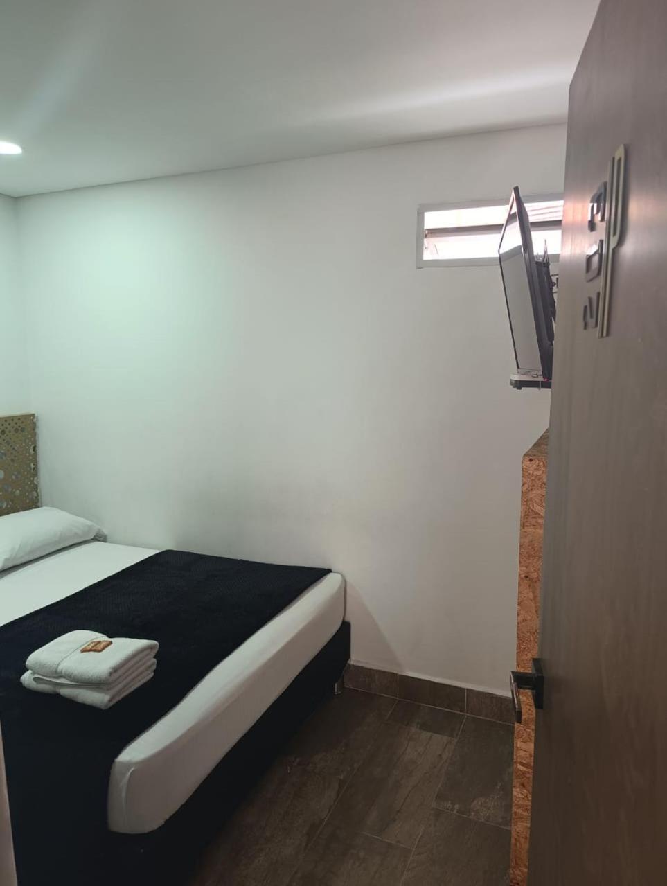 Hotel Prestige Медельин Экстерьер фото