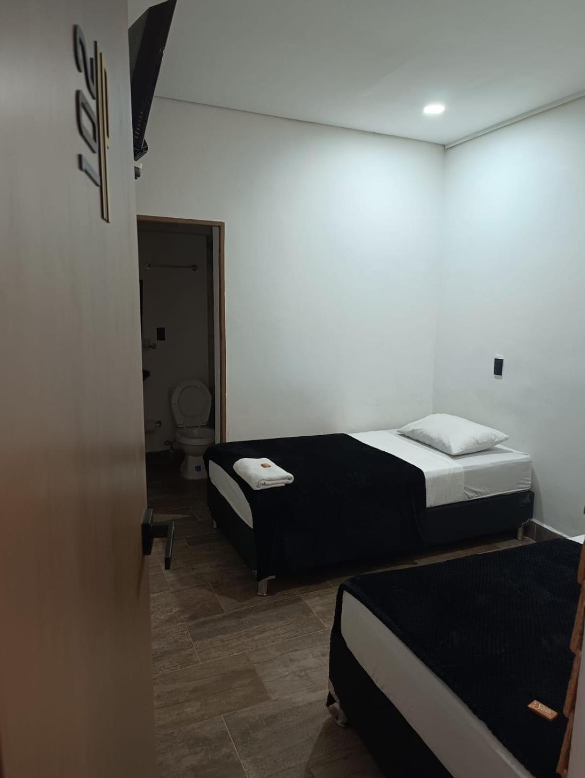 Hotel Prestige Медельин Экстерьер фото